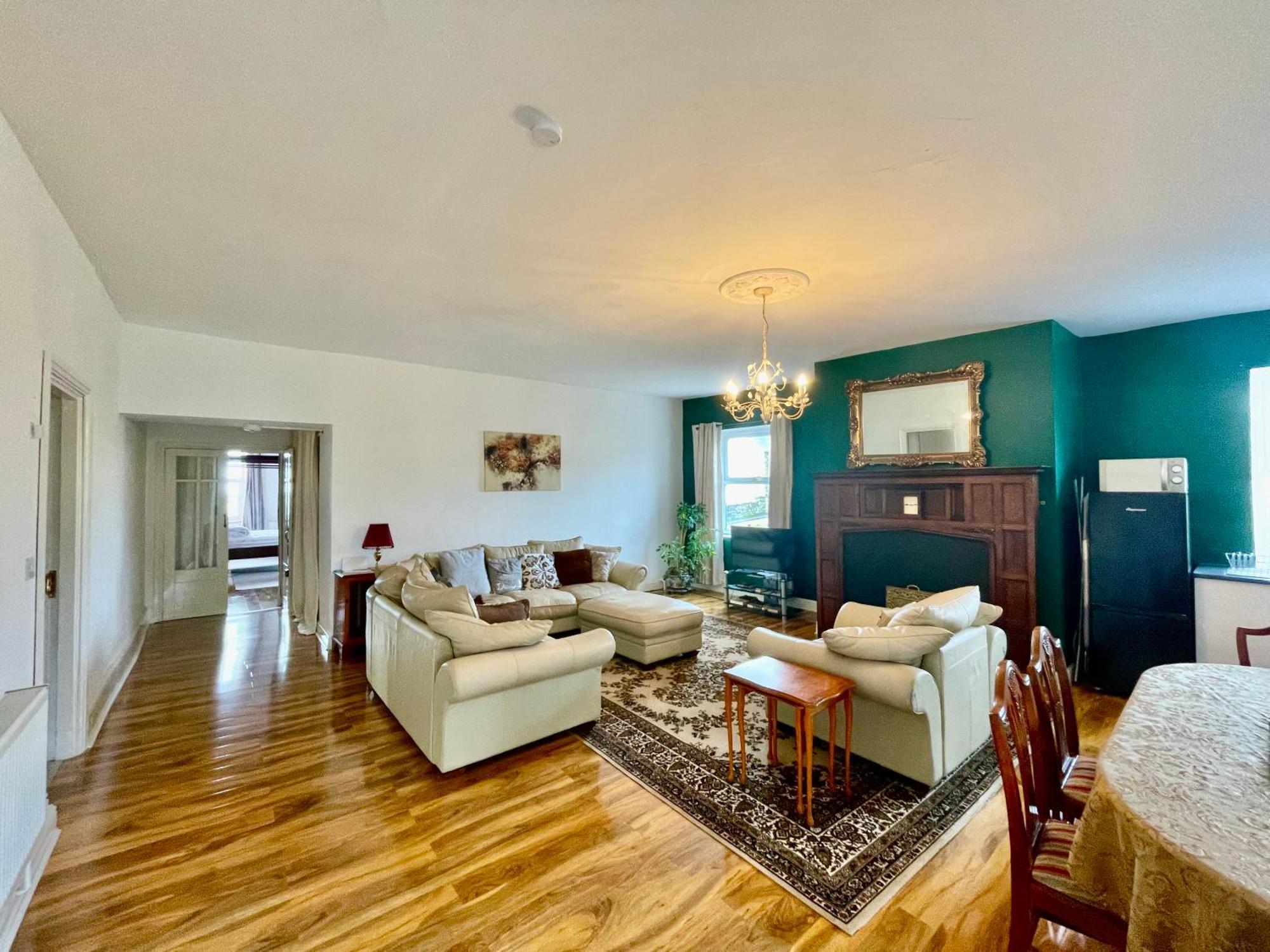 Spacious 3 Bedroom Garden Apartment In Snowdonia National Park Garndolbenmaen Eksteriør billede