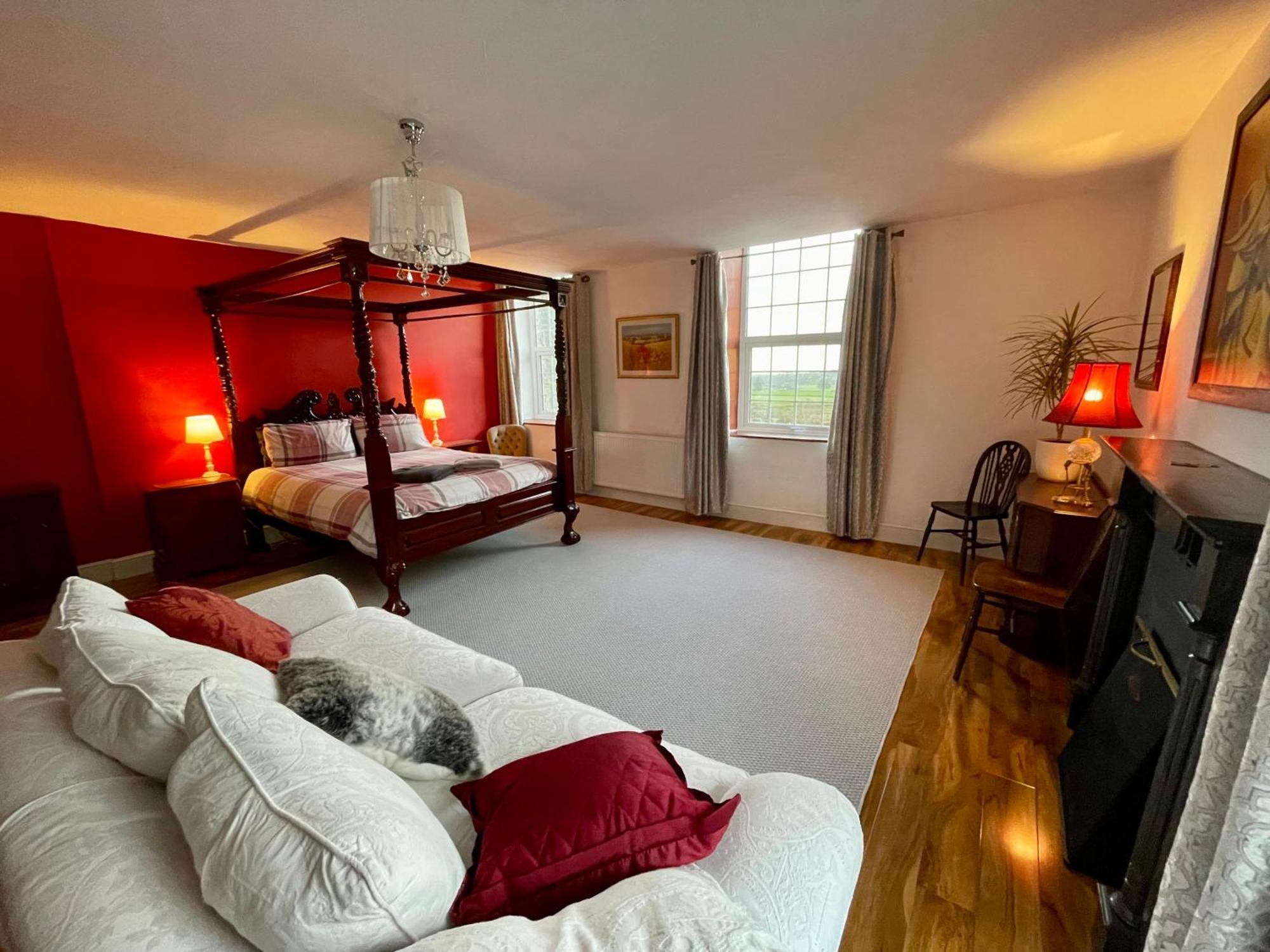 Spacious 3 Bedroom Garden Apartment In Snowdonia National Park Garndolbenmaen Eksteriør billede