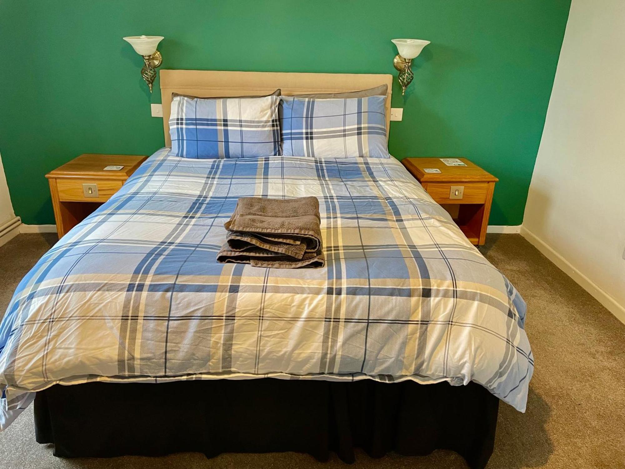 Spacious 3 Bedroom Garden Apartment In Snowdonia National Park Brynkir Eksteriør billede